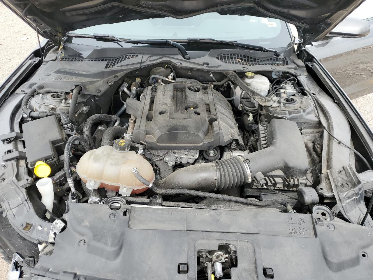 1FATP8UH0J5165029 2018 Ford Mustang