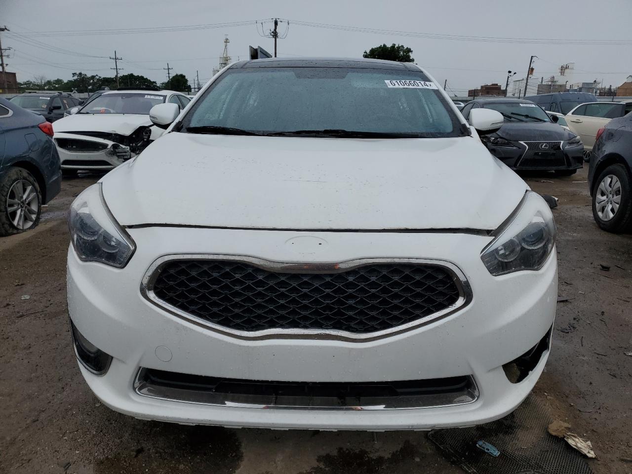 2016 Kia Cadenza Luxury vin: KNALN4D72G5201003