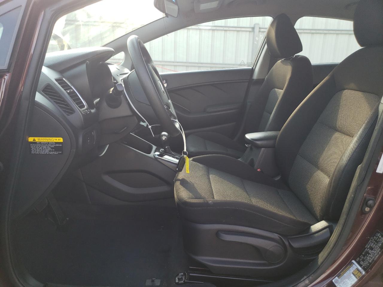 3KPFK4A72HE074854 2017 Kia Forte Lx