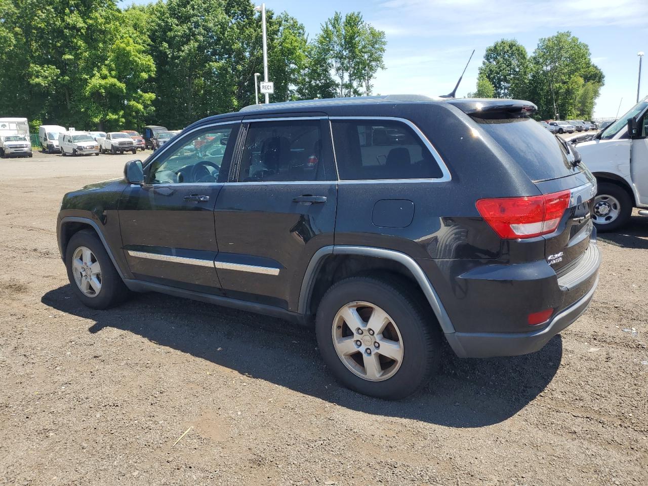 1J4RR4GG6BC511439 2011 Jeep Grand Cherokee Laredo