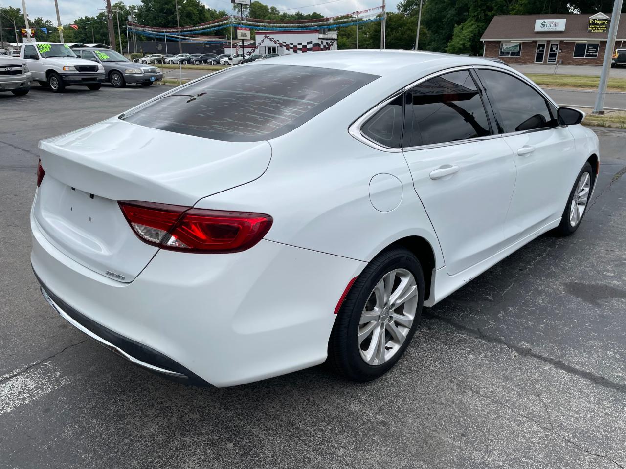 2015 Chrysler 200 Limited vin: 1C3CCCABXFN653408