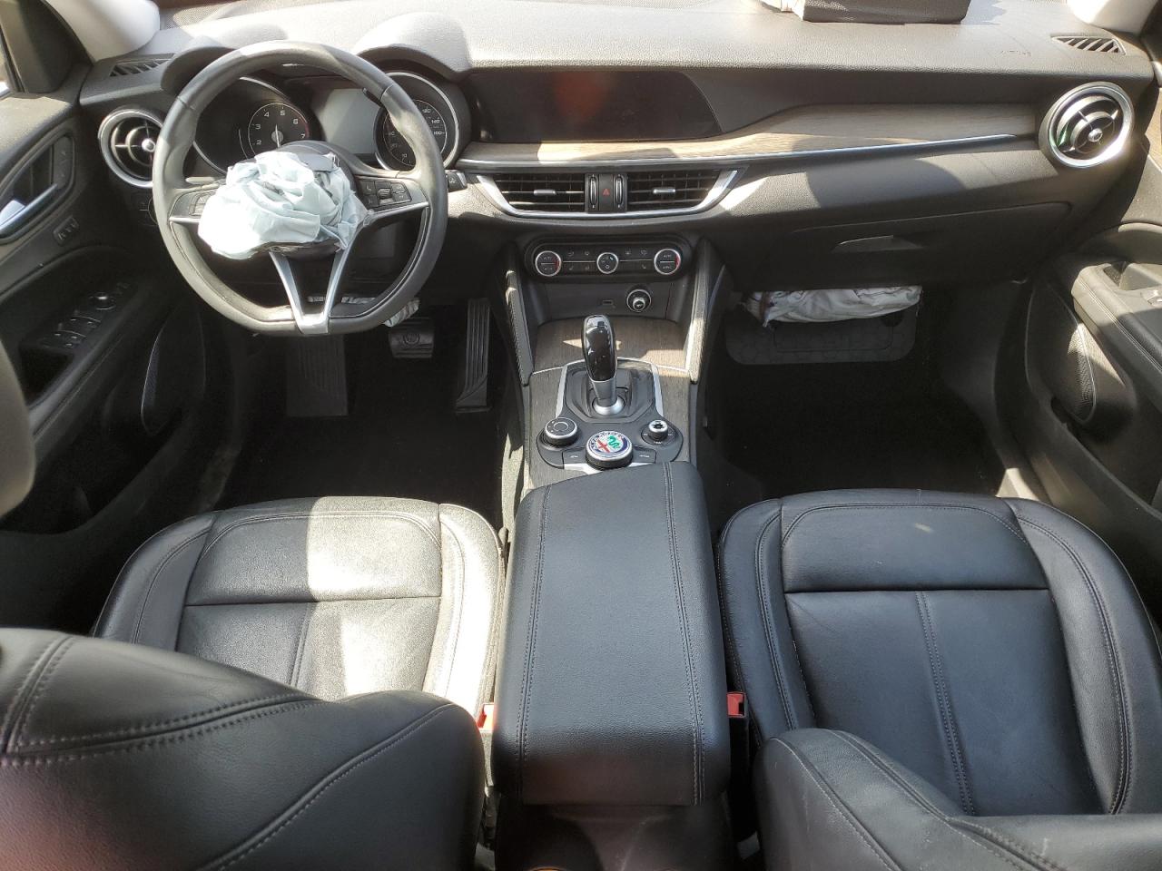 ZASFAKBN2J7B78228 2018 Alfa Romeo Stelvio Ti