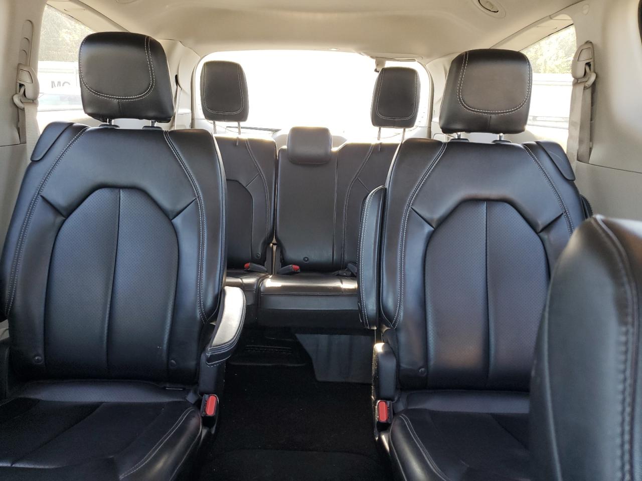 2C4RC1DG9MR506031 2021 Chrysler Voyager Lxi