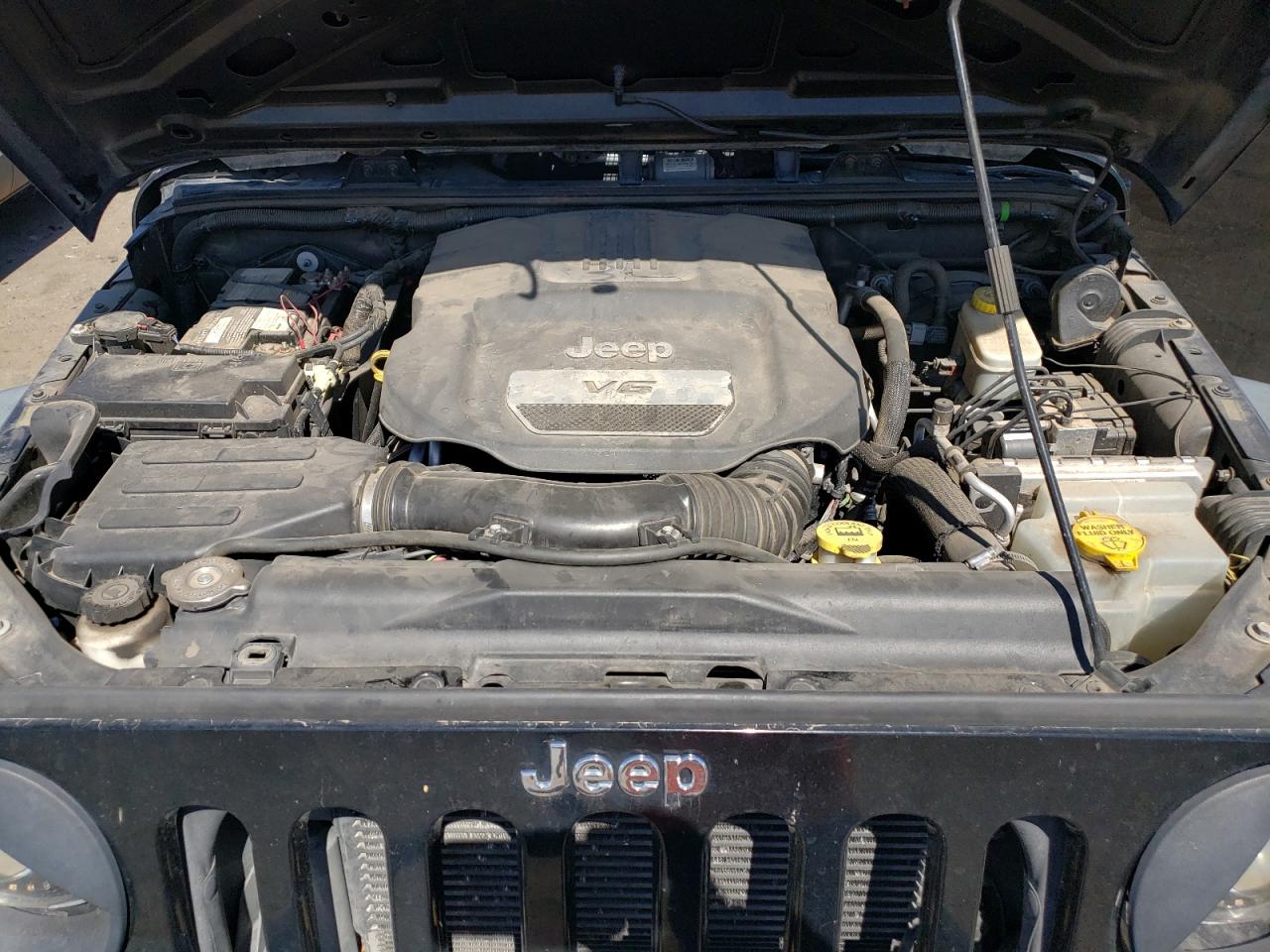 1C4BJWDG0EL211754 2014 Jeep Wrangler Unlimited Sport