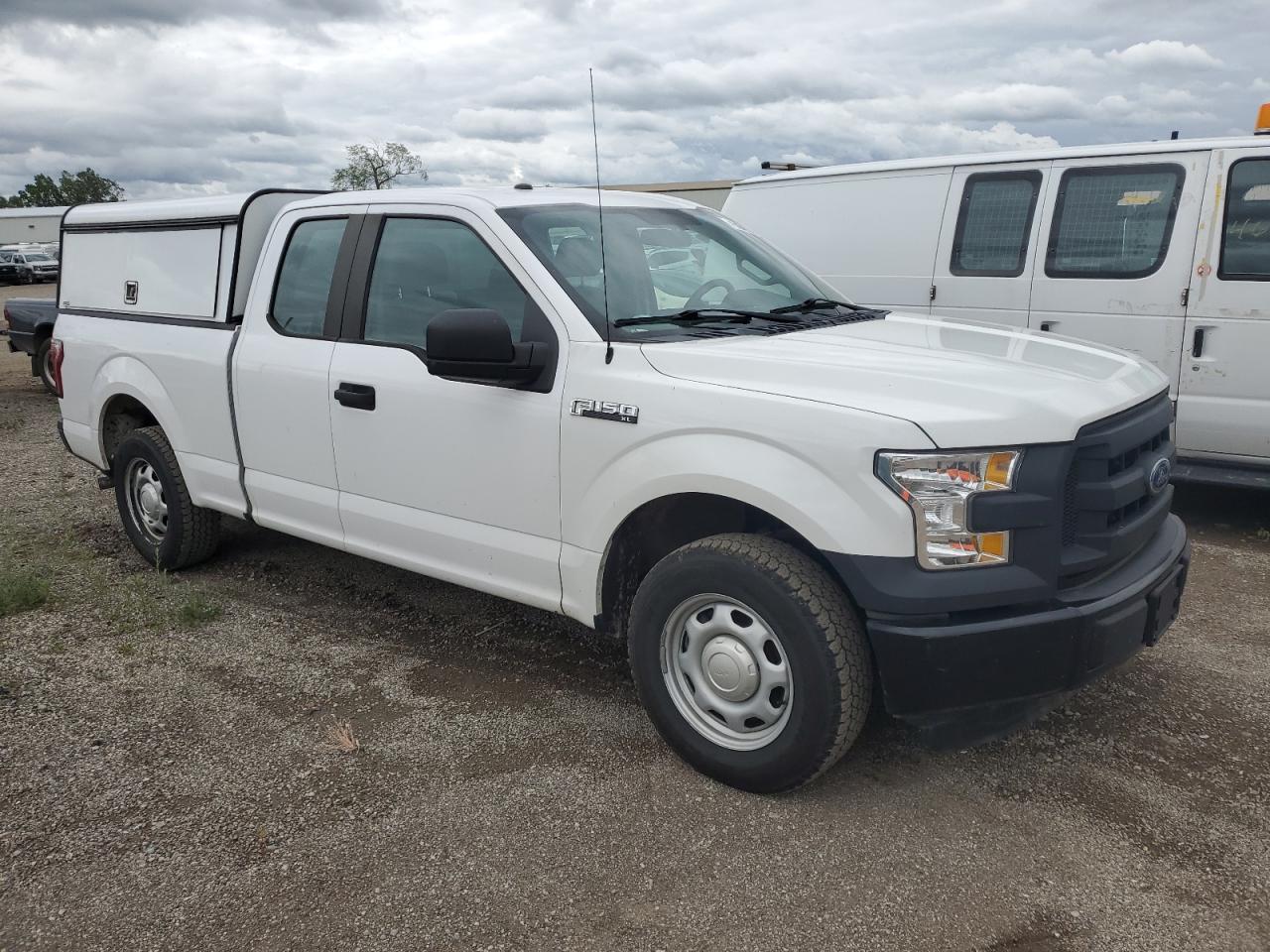 1FTEX1C8XHKE23998 2017 Ford F150 Super Cab