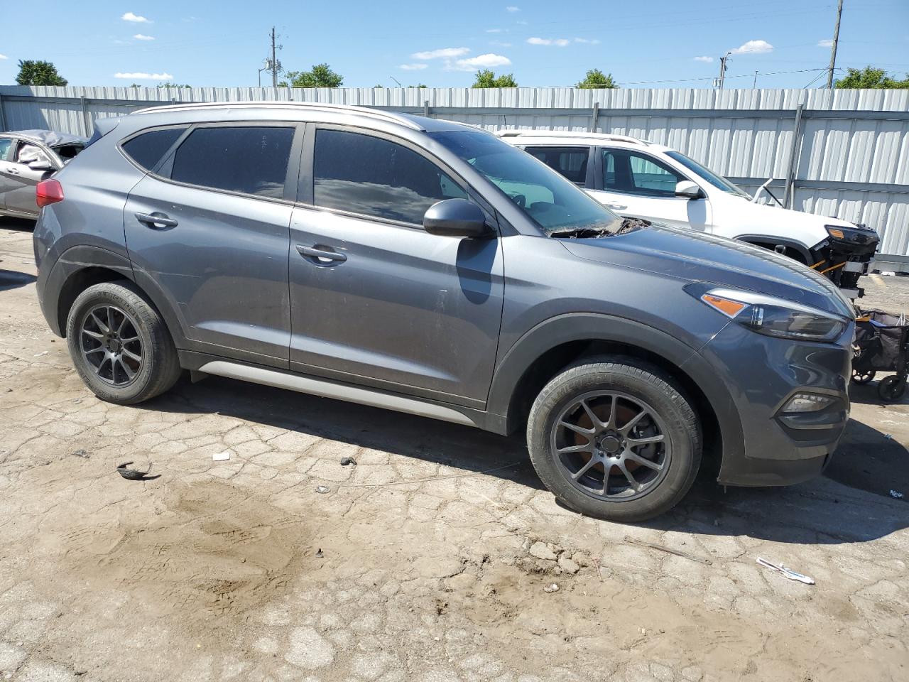 2018 Hyundai Tucson Sel vin: KM8J3CA48JU681125