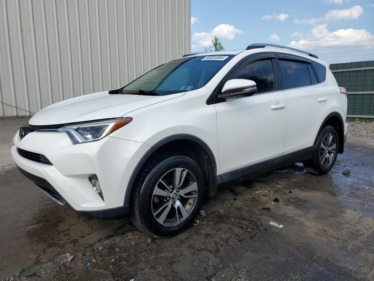 2T3RFREV5HW666552 2017 Toyota Rav4 Xle