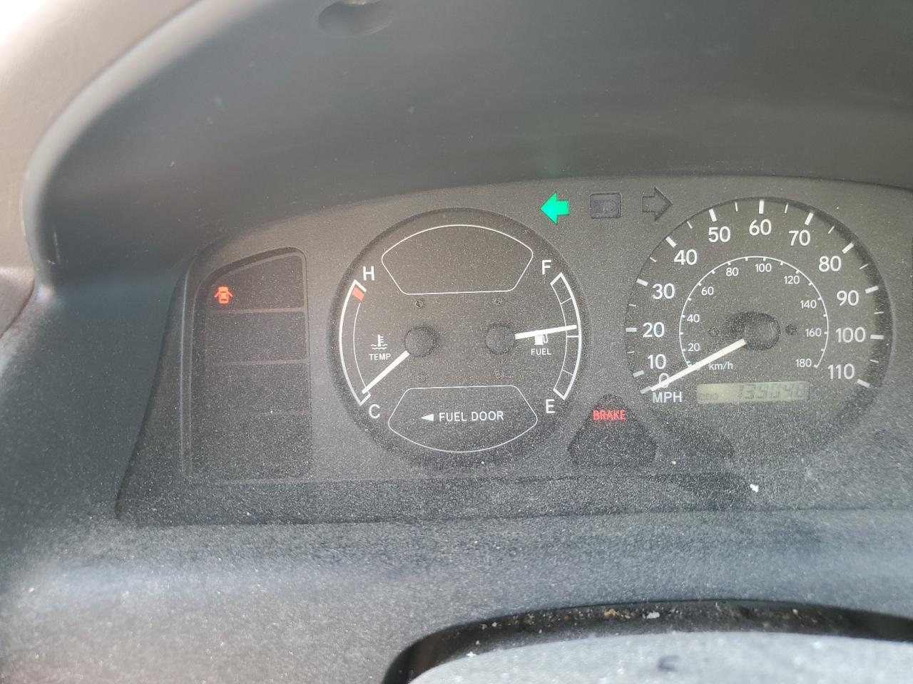 1Y1SK5283YZ425122 2000 Chevrolet Geo Prizm Base