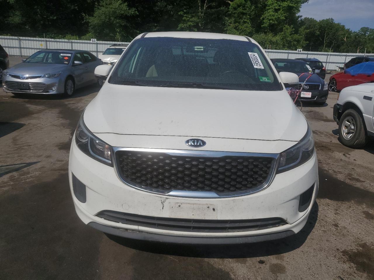 KNDMA5C18H6285071 2017 Kia Sedona L