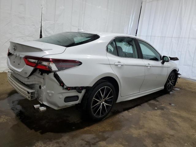 VIN 4T1G11AK9NU043801 2022 Toyota Camry, SE no.3