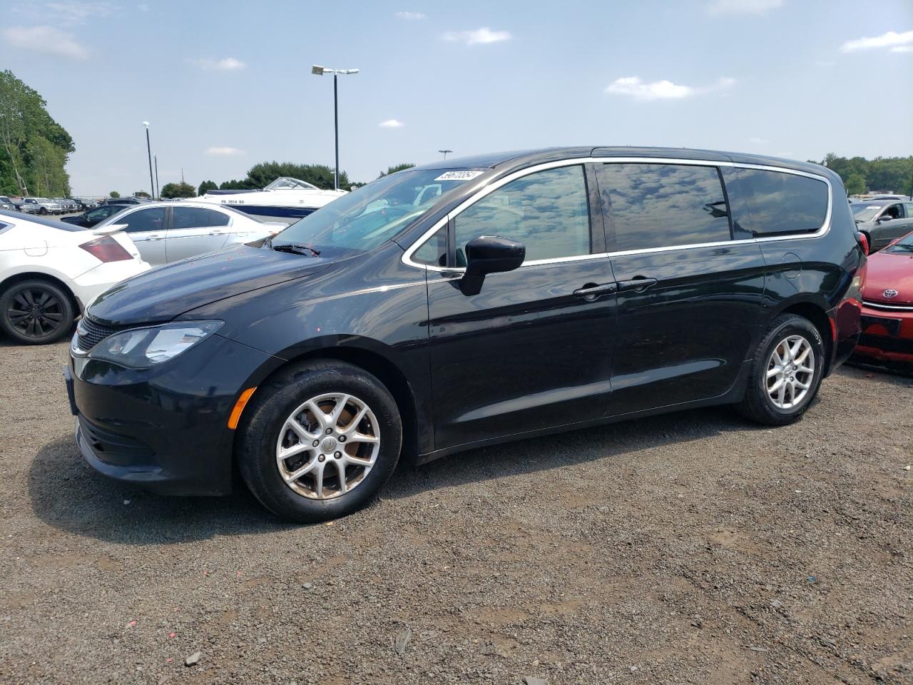 2017 Chrysler Pacifica Lx vin: 2C4RC1CG0HR565282