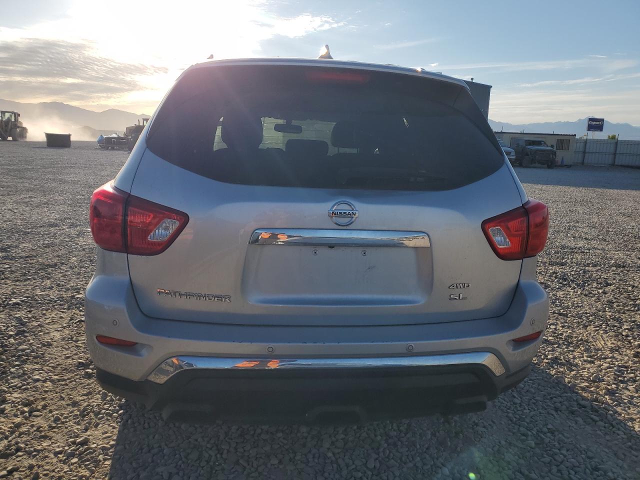 5N1DR2CM6LC613143 2020 Nissan Pathfinder Sl