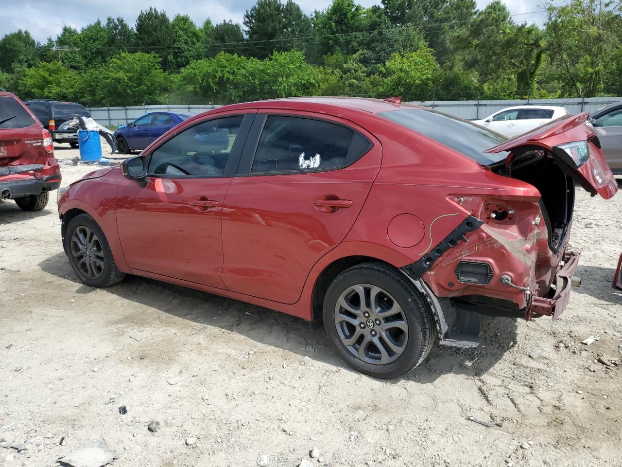 3MYDLBYV1KY507116 2019 Toyota Yaris L