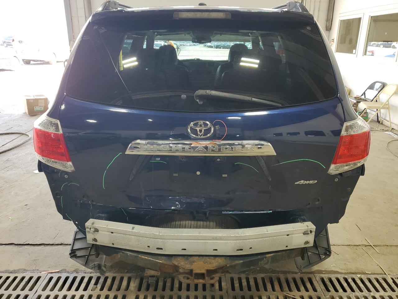5TDBK3EH1CS096032 2012 Toyota Highlander Base