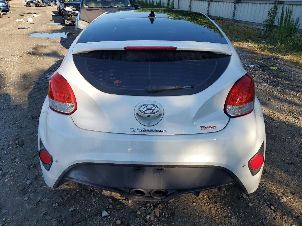 KMHTC6AE9GU302578 2016 Hyundai Veloster Turbo