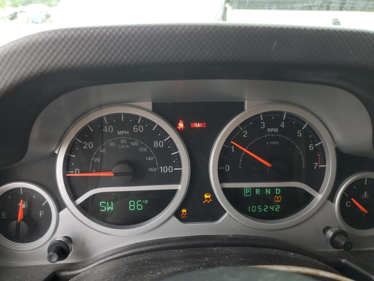 1J4BA5H12AL152775 2010 Jeep Wrangler Unlimited Sahara