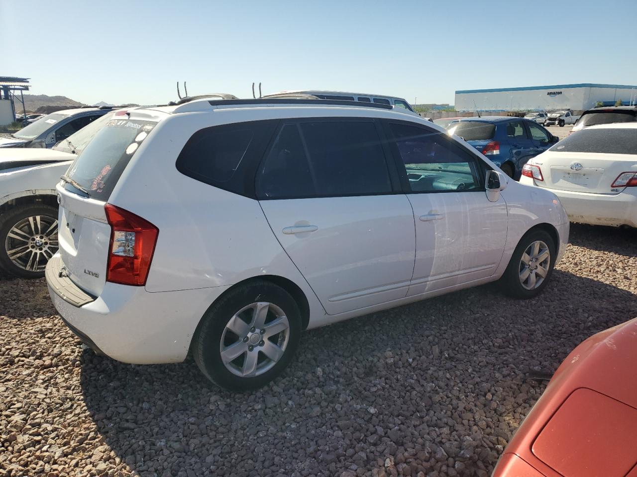 KNAFG526677052784 2007 Kia Rondo Lx