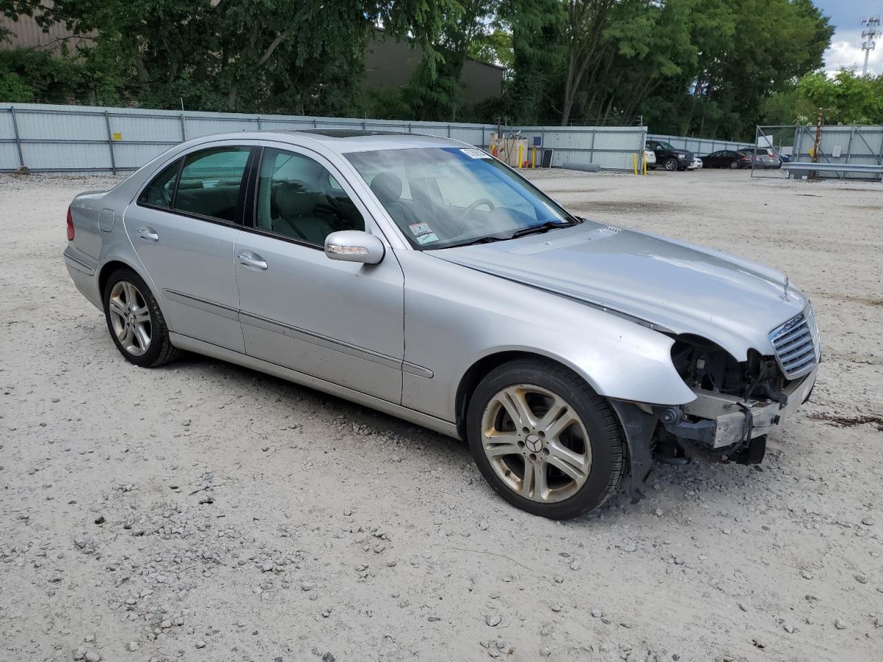 WDBUF83J55X166871 2005 Mercedes-Benz E 500 4Matic