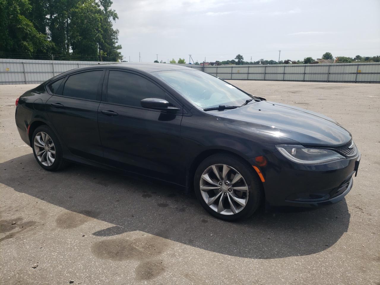 1C3CCCBB0FN561058 2015 Chrysler 200 S