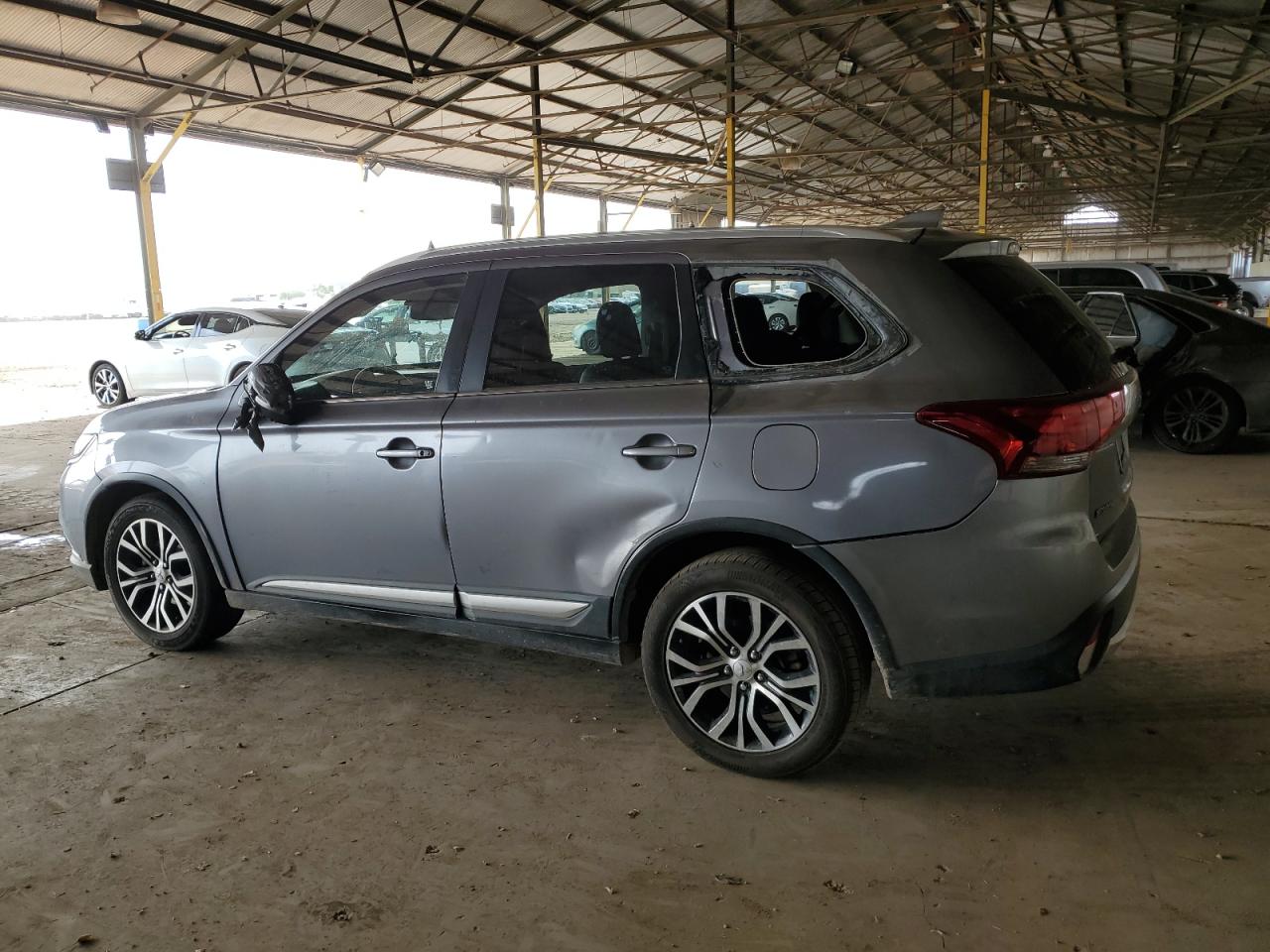 2018 Mitsubishi Outlander Se vin: JA4AD3A36JJ004482