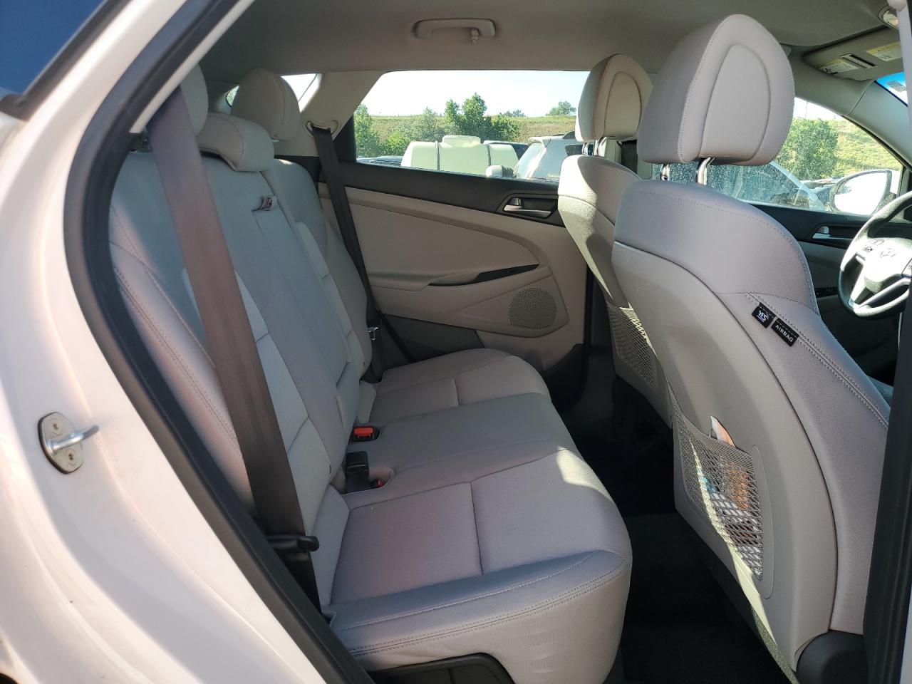 KM8J3CA46JU609288 2018 Hyundai Tucson Sel