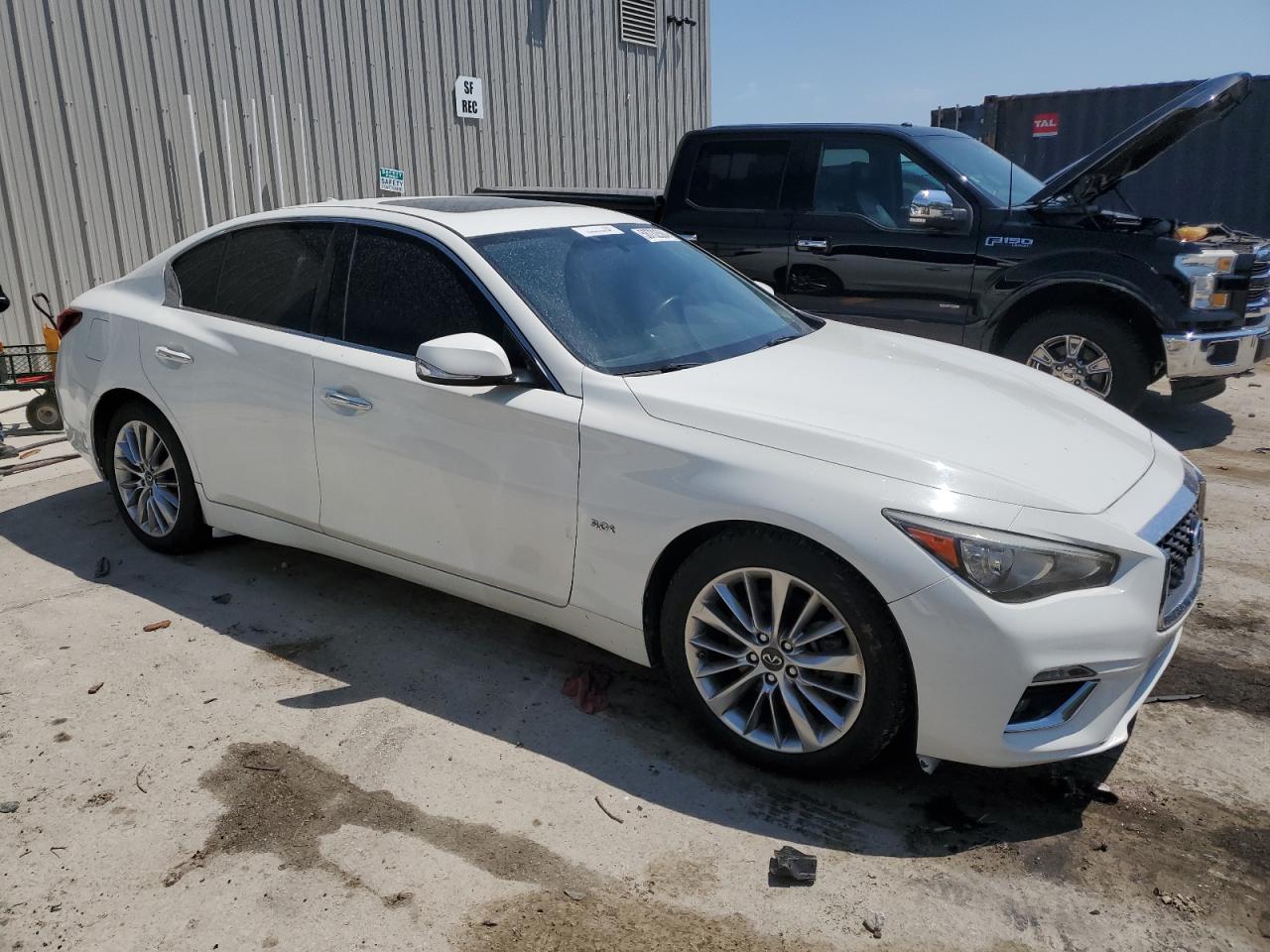 2018 Infiniti Q50 Luxe vin: JN1EV7AR2JM442952