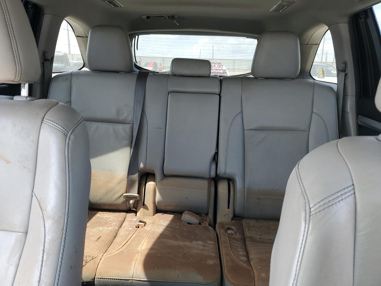 5TDKZRFH1KS554714 2019 Toyota Highlander Se