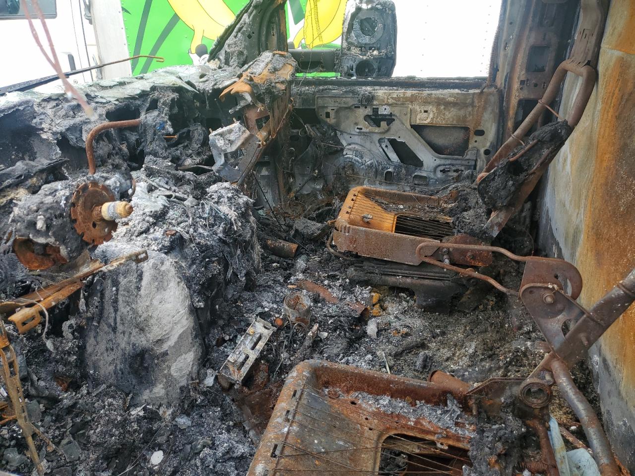 7GZ37TC7XMN008119 2021 GMC Savana Cutaway G3500