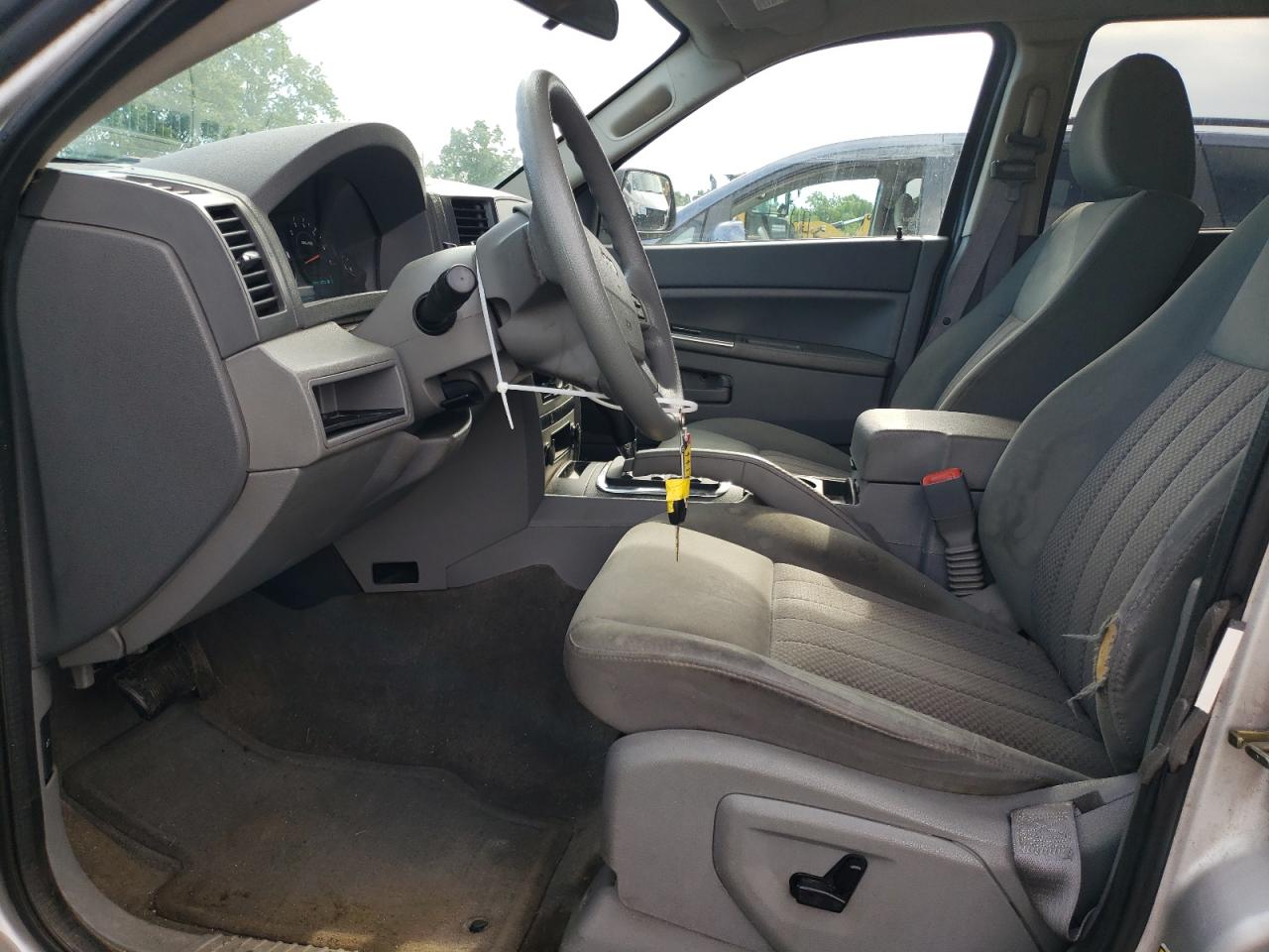 1J4GR48K65C674462 2005 Jeep Grand Cherokee Laredo