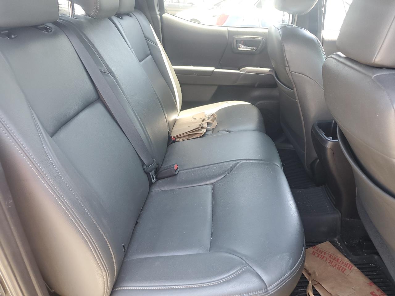 3TMCZ5ANXGM018426 2016 Toyota Tacoma Double Cab