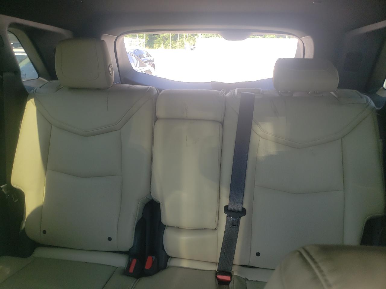 1GYKNBRS4HZ304945 2017 Cadillac Xt5 Luxury