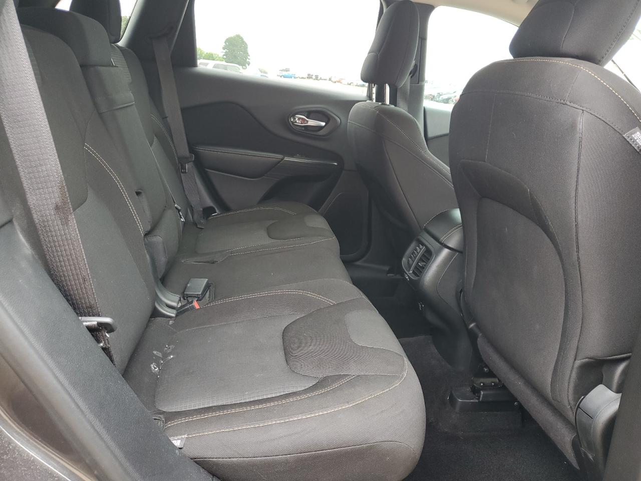 1C4PJLCS6FW791411 2015 Jeep Cherokee Latitude