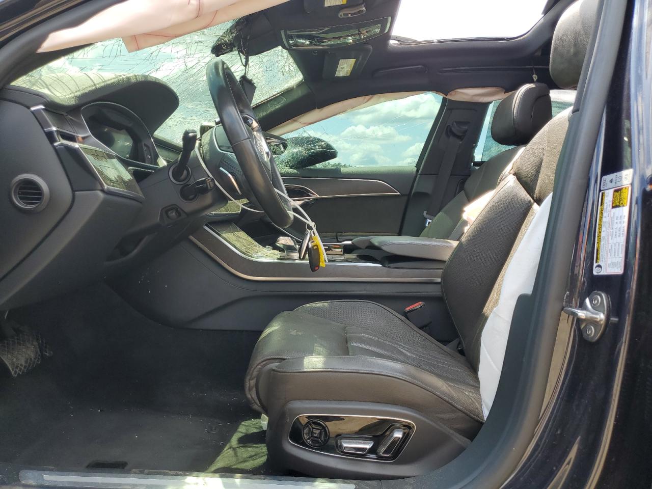 WAU8DAF80KN007351 2019 Audi A8 L