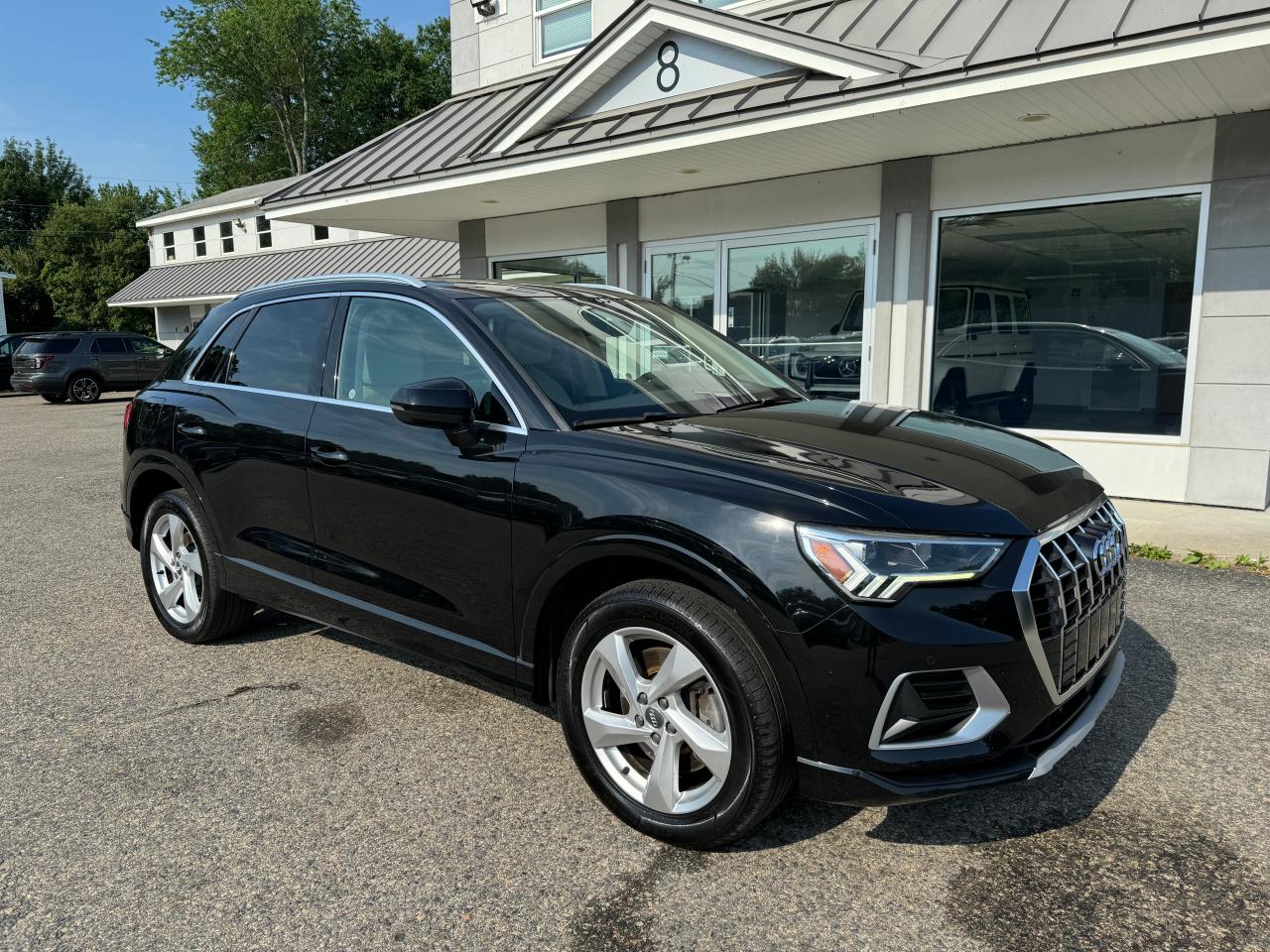 2019 Audi Q3 Premium Plus vin: WA1BECF30K1069680