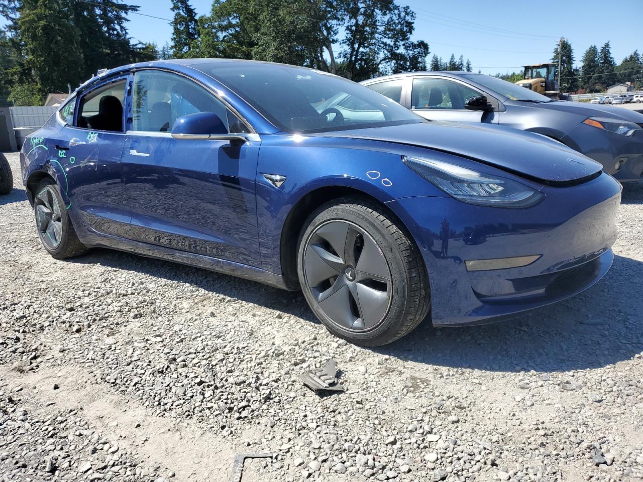 5YJ3E1EB3KF387677 2019 Tesla Model 3