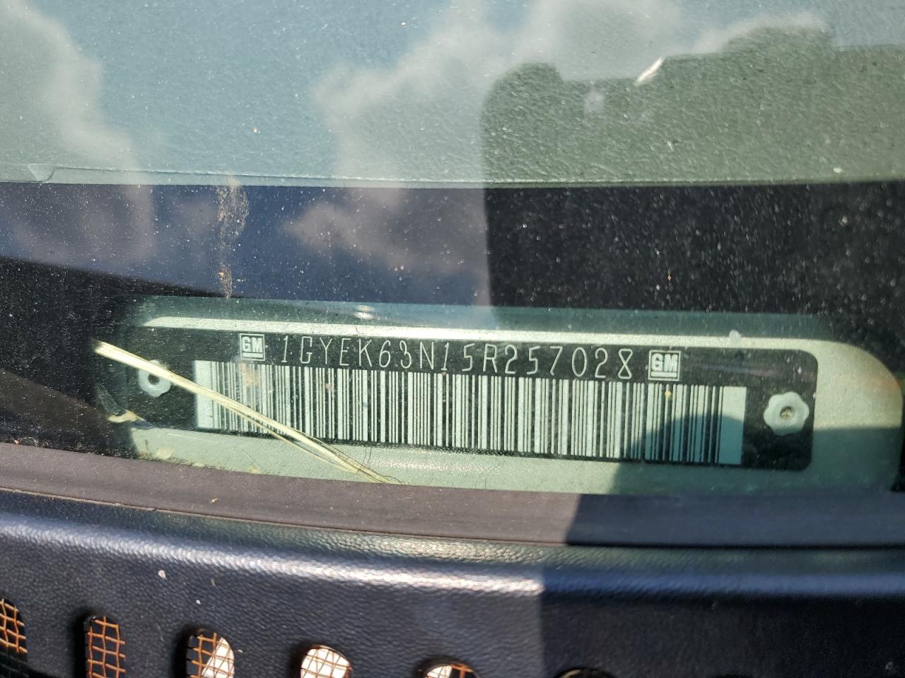 1GYEK63N15R257028 2005 Cadillac Escalade Luxury