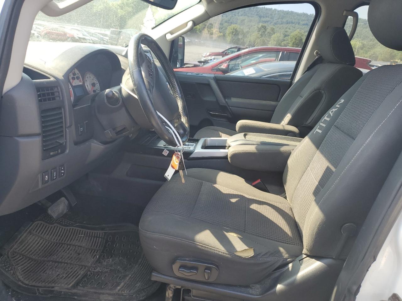 1N6AA0EC1DN308806 2013 Nissan Titan S