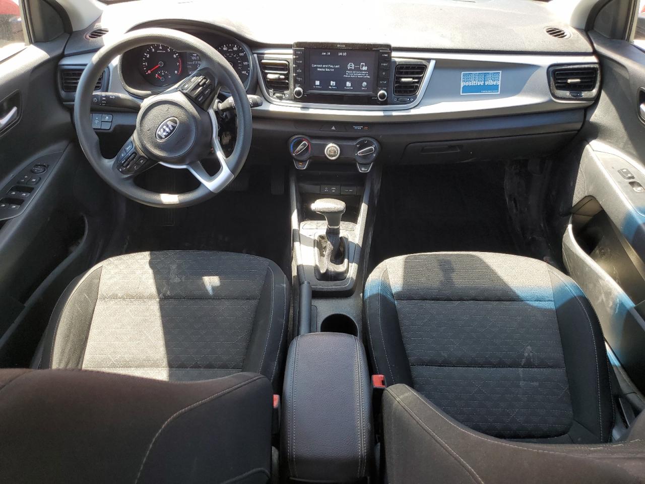 3KPA25AB1KE213996 2019 Kia Rio S