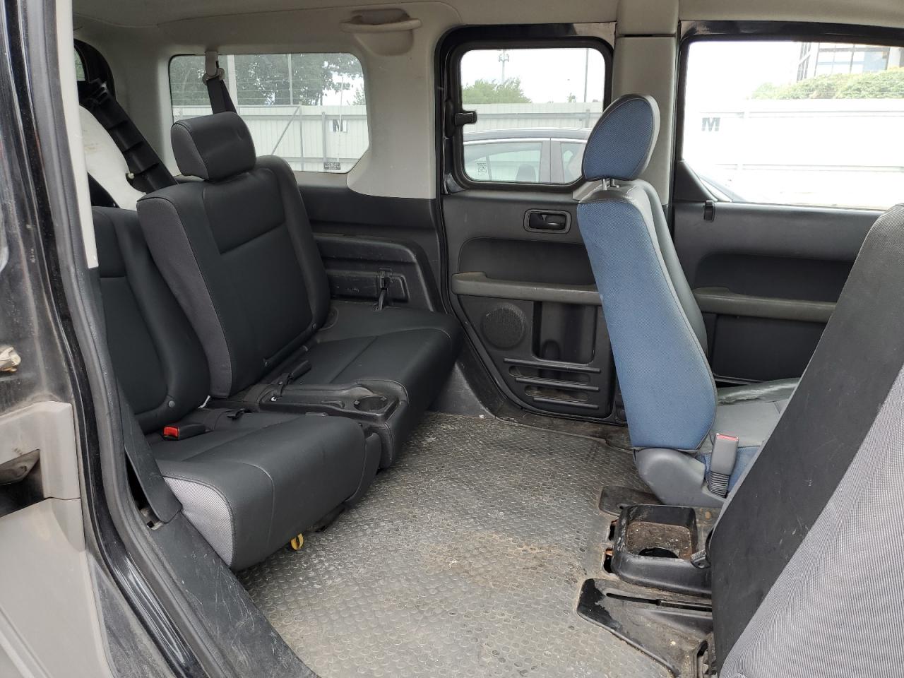 5J6YH27304L000537 2004 Honda Element Lx