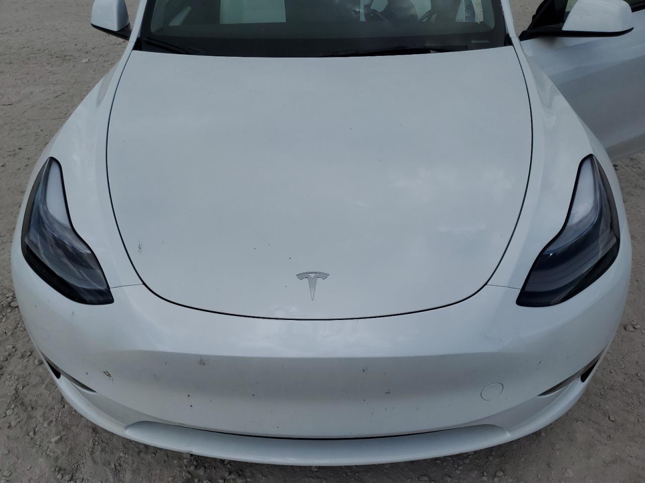 7SAYGDEE8RA255603 2024 Tesla Model Y