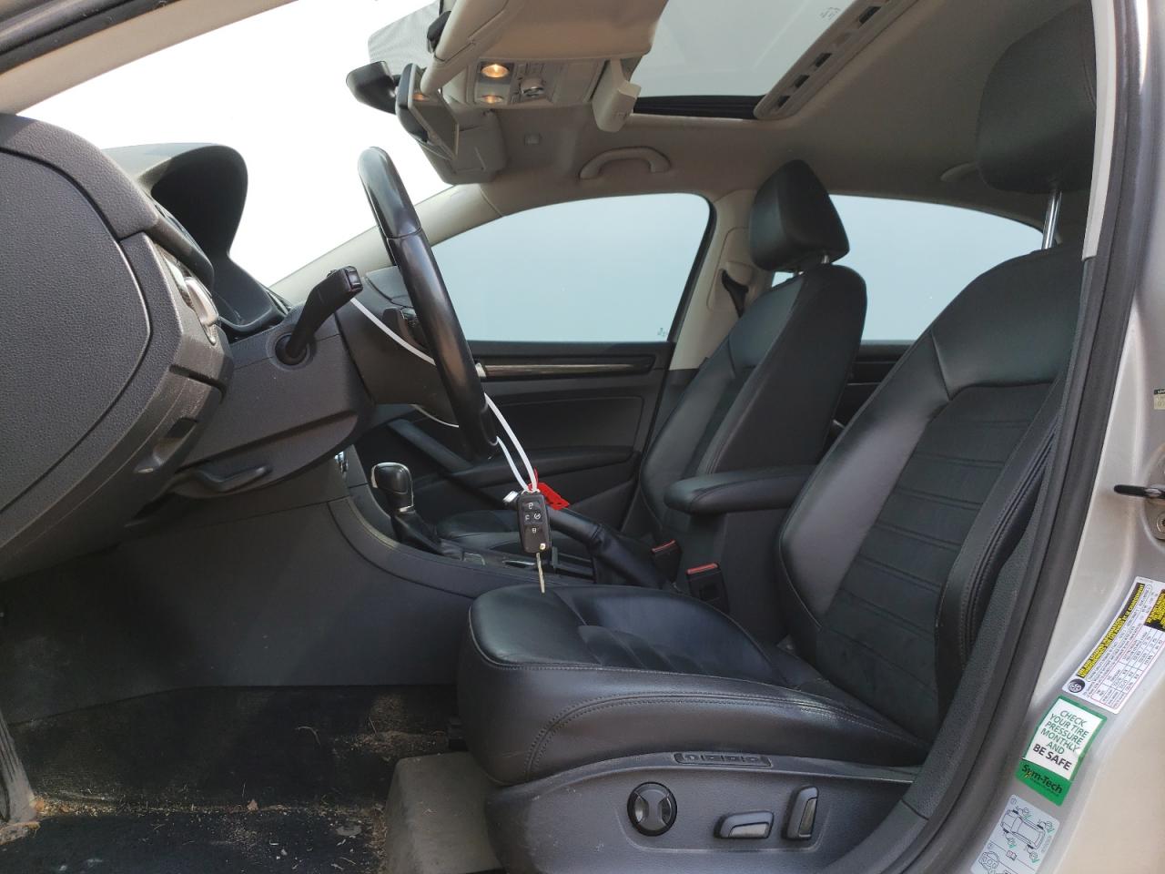 1VWCN7A34DC072627 2013 Volkswagen Passat Sel