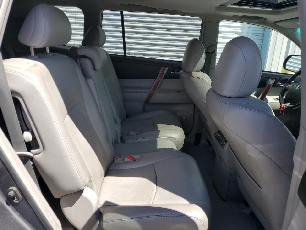 5TDDK3EH3AS036971 2010 Toyota Highlander Limited