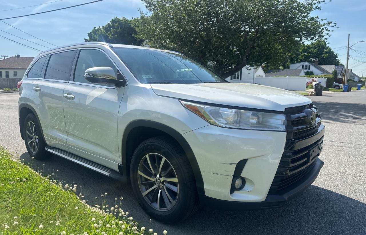 2017 Toyota Highlander Se vin: 5TDJZRFH3HS511934