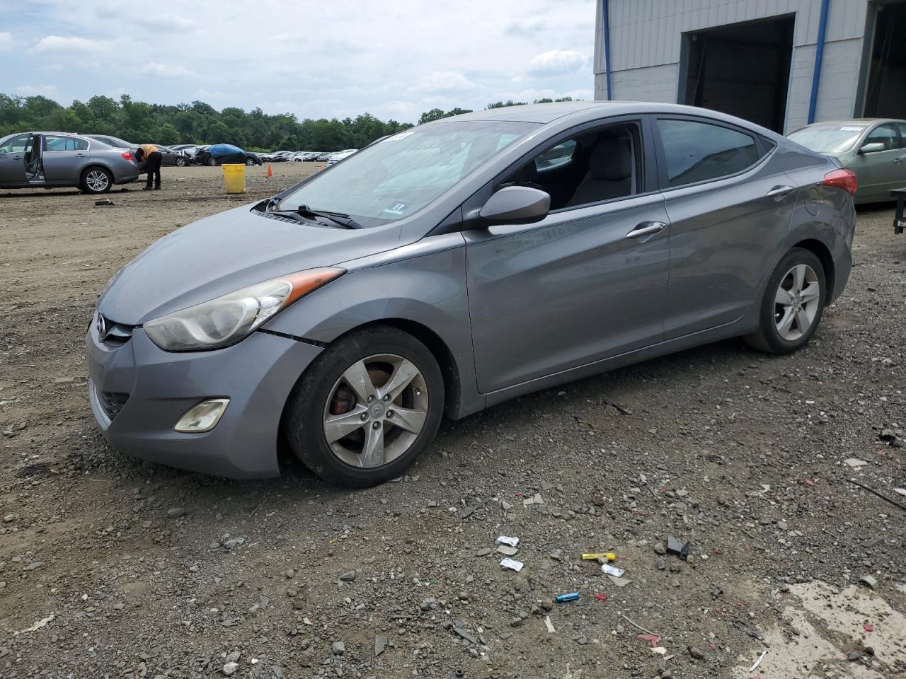 5NPDH4AE8DH323751 2013 Hyundai Elantra Gls