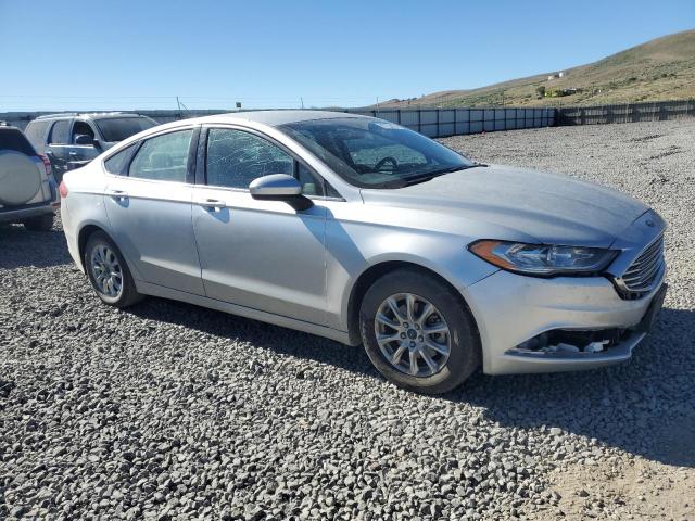 VIN 3FA6P0G79JR257383 2018 Ford Fusion, S no.4