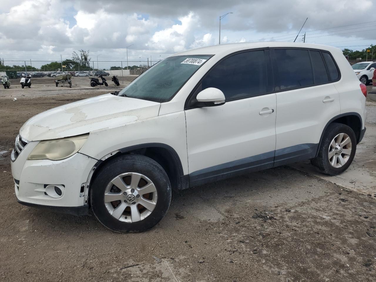 WVGAV75N69W525069 2009 Volkswagen Tiguan S