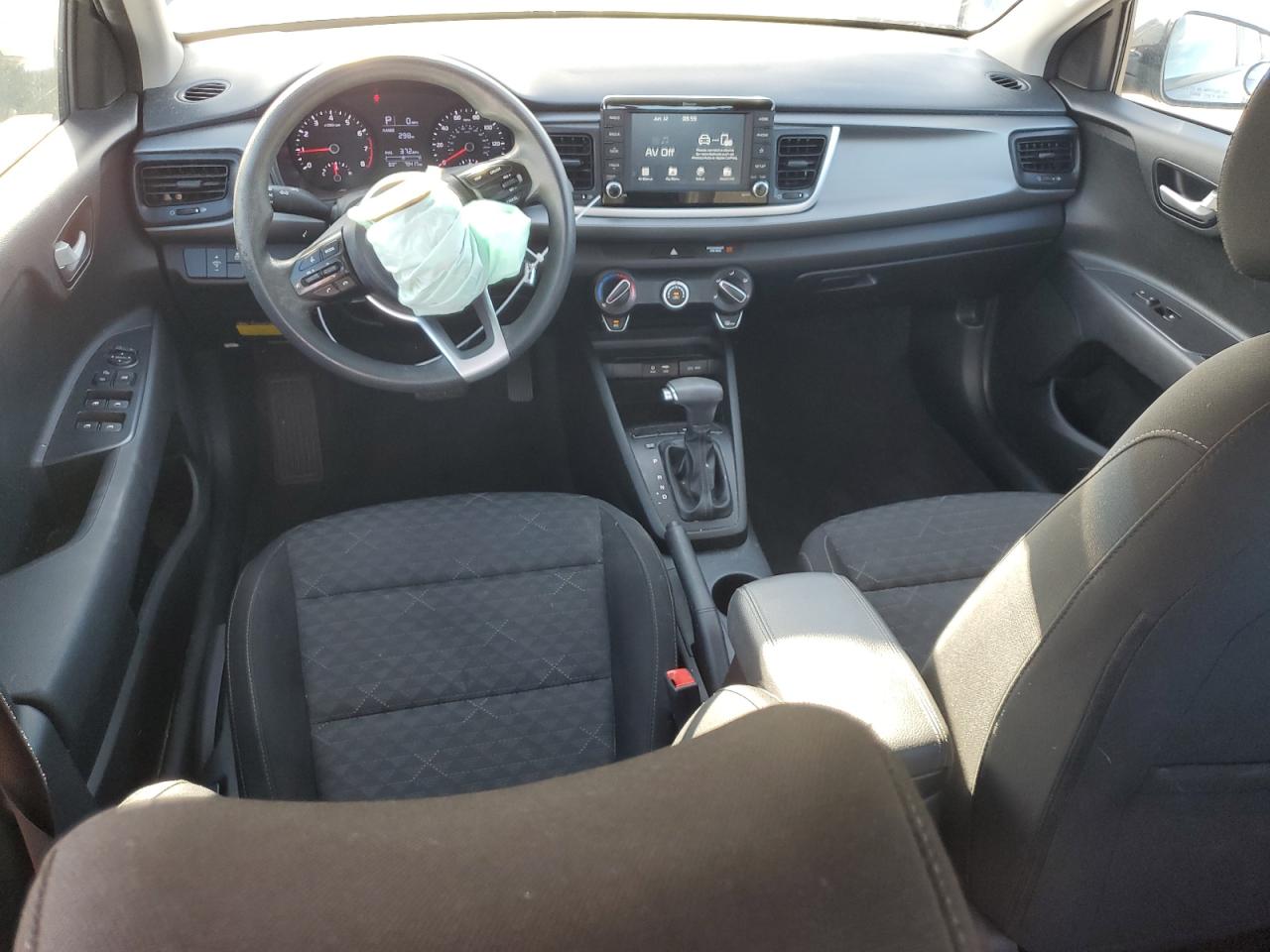 3KPA24AB8KE196981 2019 Kia Rio S