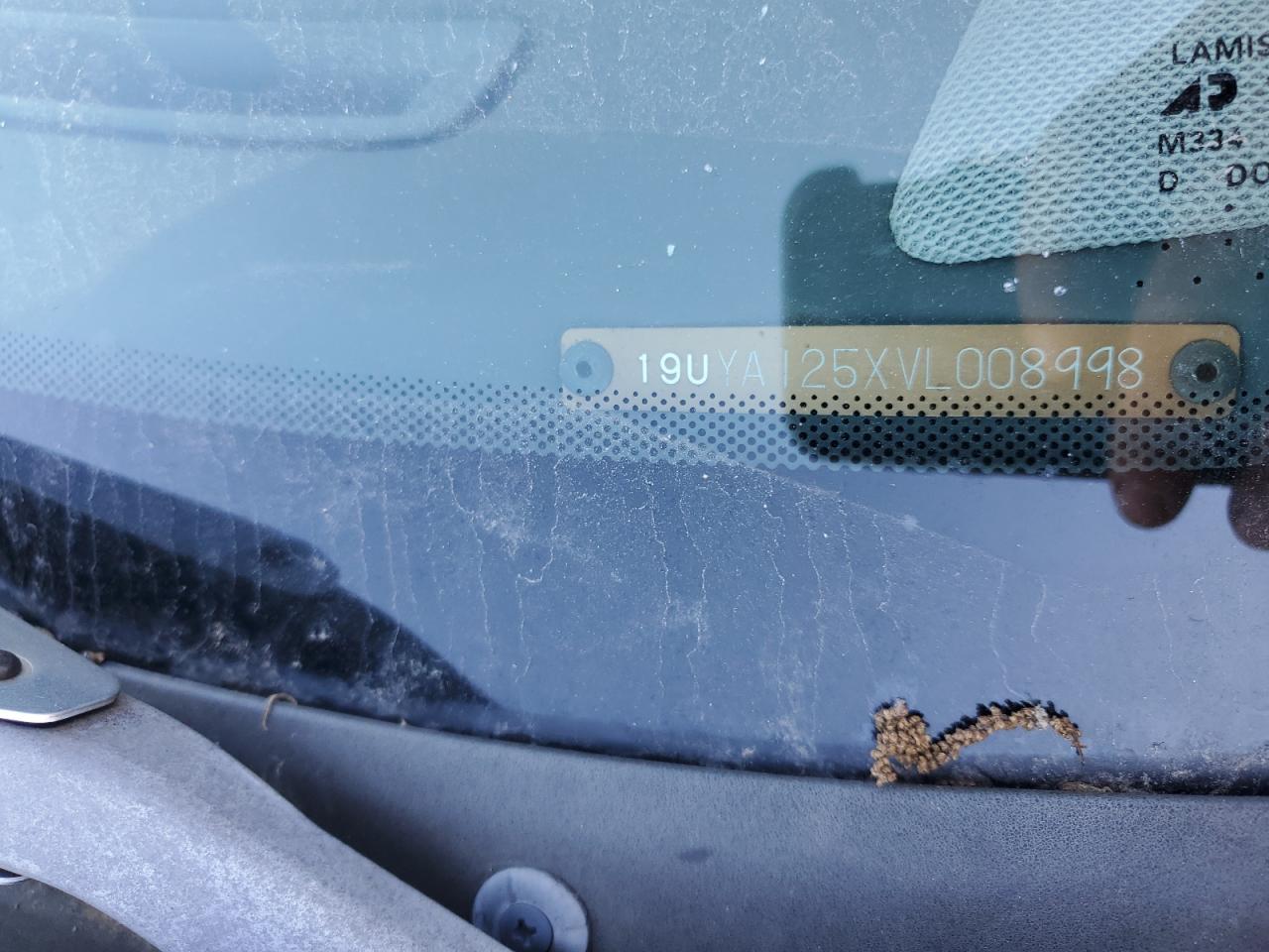 19UYA125XVL008998 1997 Acura 2.2Cl