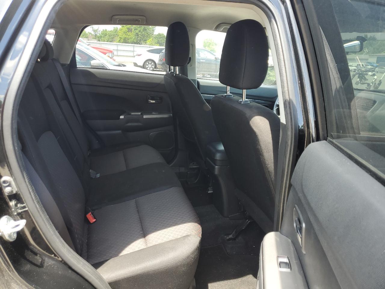 JA4AP3AU5KU033651 2019 Mitsubishi Outlander Sport Es