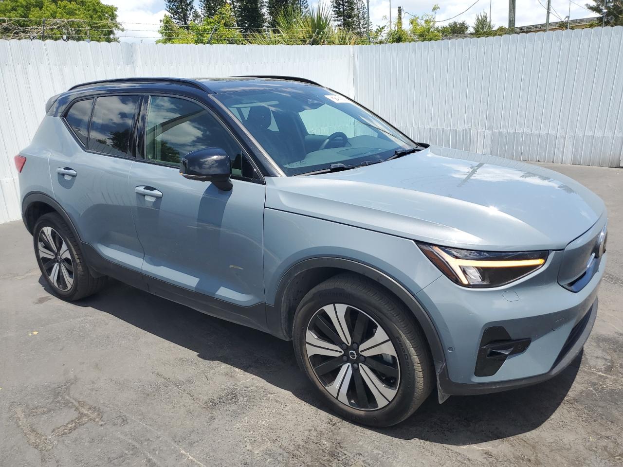 2023 Volvo Xc40 Recharge Plus vin: YV4ED3UW3P2060408